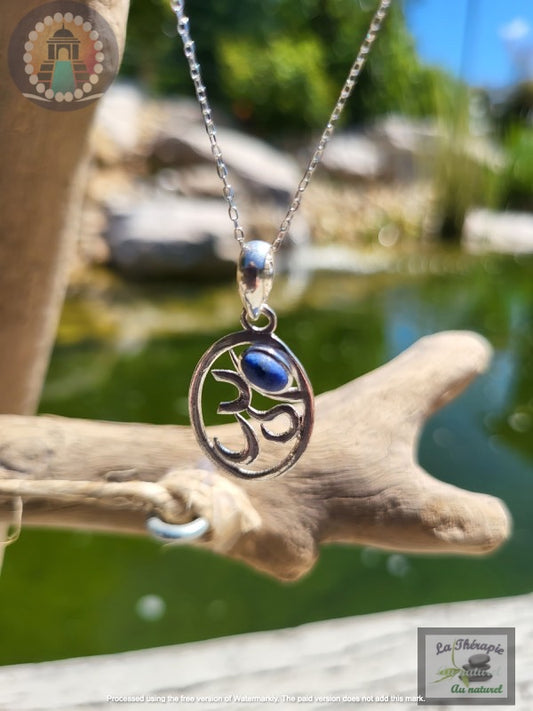 Pendentif OM orné de lapis lazuli -vibration universelle et intuition